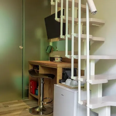 Apartment Blackhaus Young Mini *