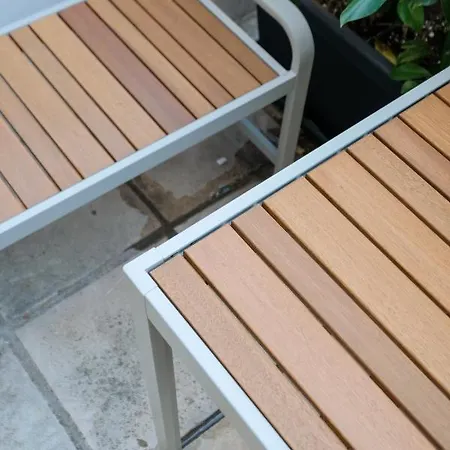 Blackhaus Young Mini