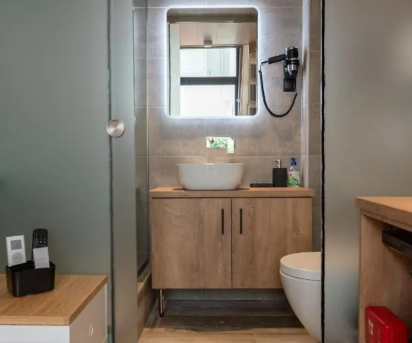 Blackhaus Young Mini Apartment