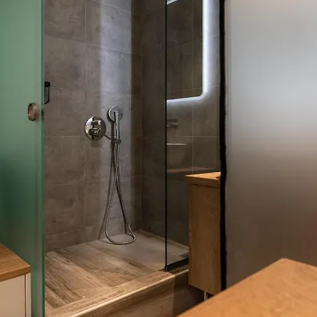 Apartament Blackhaus Young Mini Saloniki